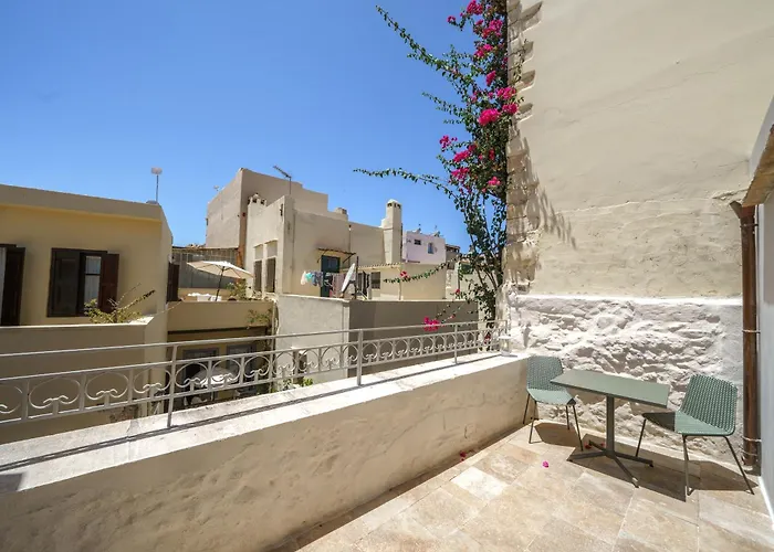 Amelia Luxury Suites Old Town